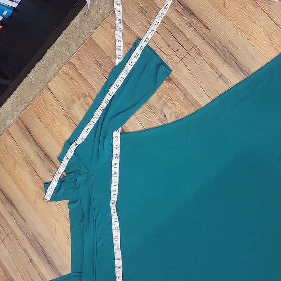 COME N SEE Emerald Green Cold Shoulder 3/4 Sleeve Swing Tunic Top- Plus Size - Picture 6 of 8